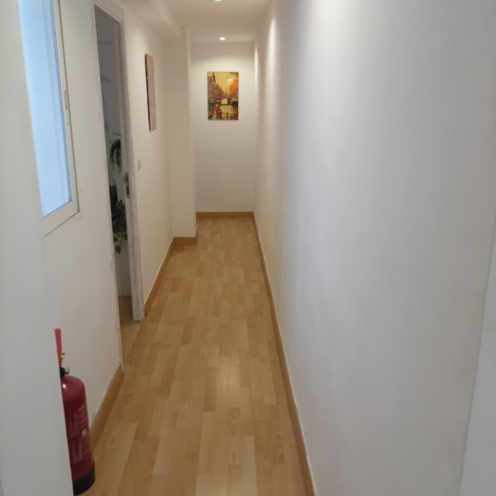 Pasillo corredor a las habitaciones